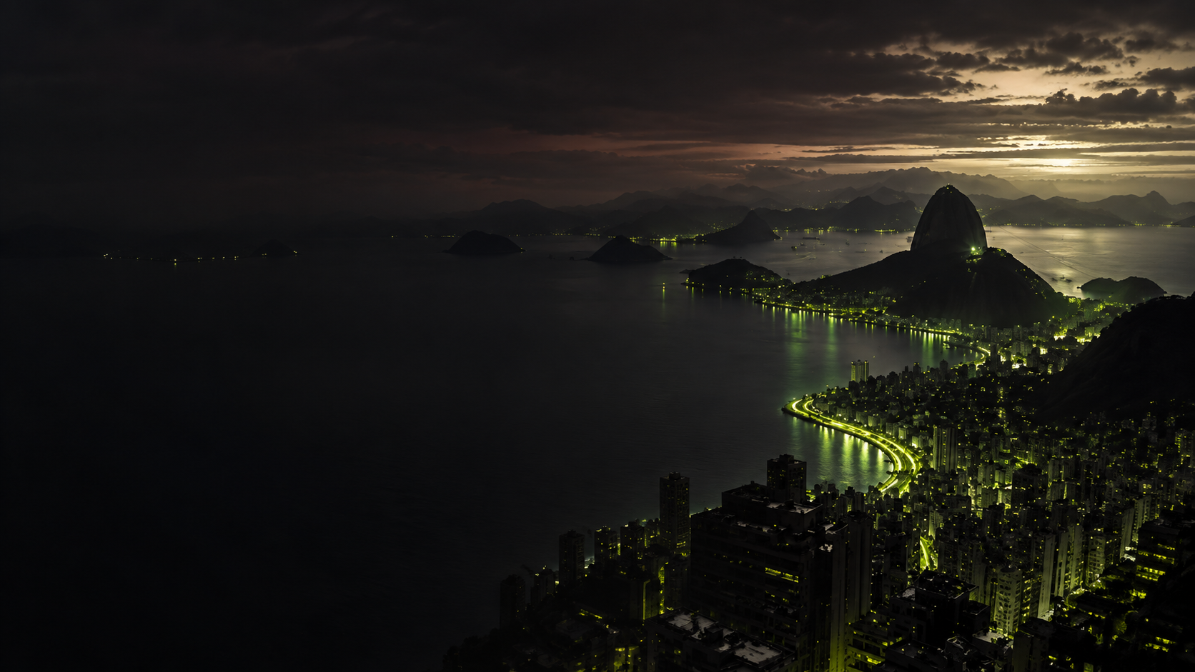 Vista noturna do Rio de Janeiro e do Pão de Açúcar